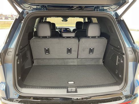 New 2026 Chevrolet Traverse High Country image 18