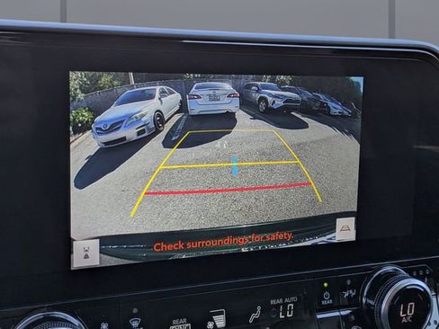 Used 2023 Toyota Highlander Limited image 22