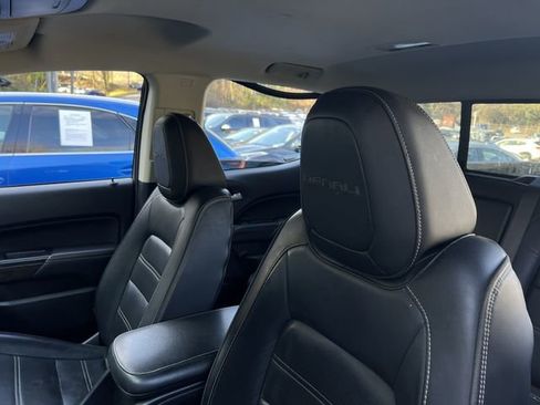 Used 2018 GMC Canyon Denali image 13
