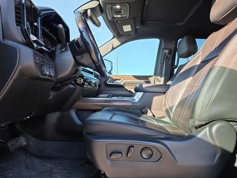 Used 2024 Chevrolet Silverado 3500 High Country w/ High Country Premium Package image 9