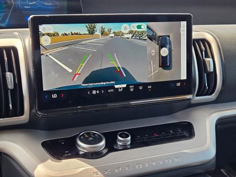 New 2025 Ford Expedition Max Active image 29