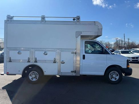 Used 2015 Chevrolet Express 3500 image 7