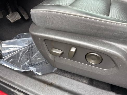 Used 2021 Buick Envision Essence w/ Technology Package I AWD/4WD image 31
