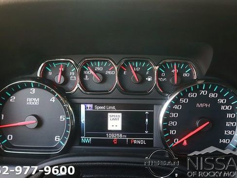 Used 2019 Chevrolet Suburban Premier AWD/4WD image 25