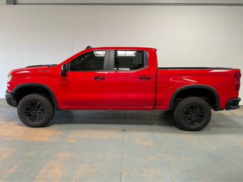 Used 2023 Chevrolet Silverado 1500 ZR2 AWD/4WD image 2
