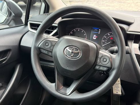Used 2025 Toyota Corolla LE FWD image 24