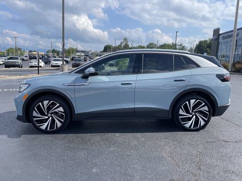 Certified 2025 Volkswagen ID.4 Pro S Plus AWD/4WD image 3