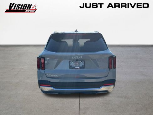 New 2026 Kia Sorento S w/ S Panoramic Sunroof Package image 6