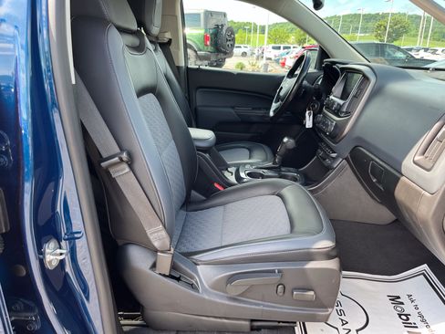 Used 2019 Chevrolet Colorado Z71 AWD/4WD image 3