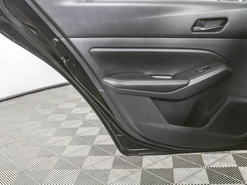 Used 2024 Nissan Altima 2.5 SV image 37