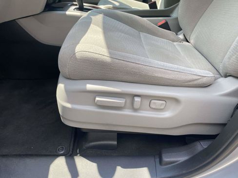 Used 2017 Honda Pilot EX image 11