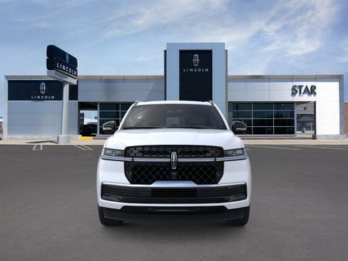 New 2026 Lincoln Navigator Reserve w/ Jet Appearance Package AWD/4WD image 6