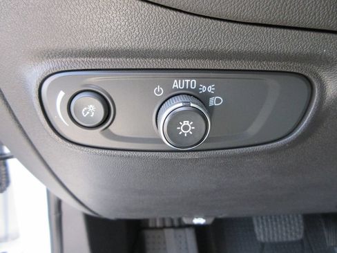 Certified 2024 Chevrolet Equinox RS FWD image 23