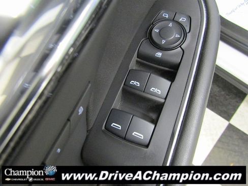 Used 2022 Buick Envision Essence w/ Sport Touring Package image 21