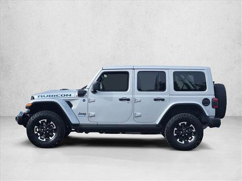 Used 2024 Jeep Wrangler Unlimited Rubicon 4xe AWD/4WD image 9