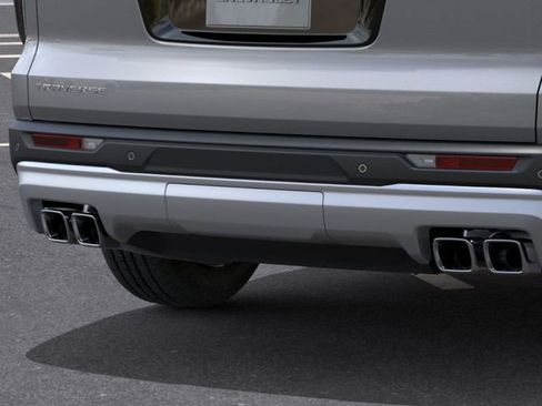 New 2025 Chevrolet Traverse LT w/ Driver Confidence Package image 14