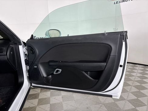 Used 2023 Dodge Challenger SXT RWD image 19