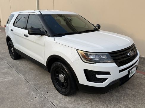 Used 2018 Ford Explorer 4WD Police Interceptor image 1