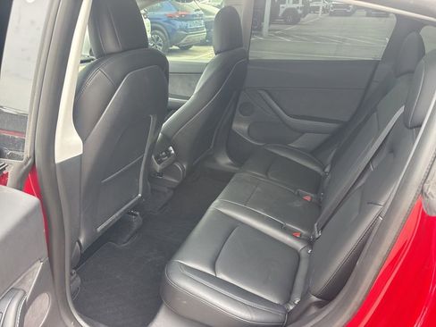 Used 2022 Tesla Model Y Long Range AWD/4WD image 6