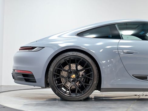 Used 2024 Porsche 911 Carrera image 23