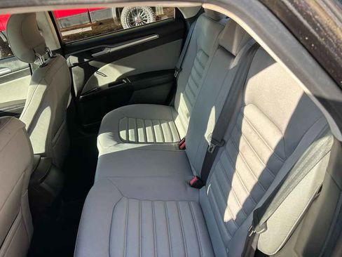 Used 2014 Ford Fusion S image 11