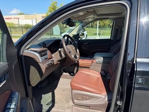 Used 2020 Chevrolet Tahoe Premier AWD/4WD image 9