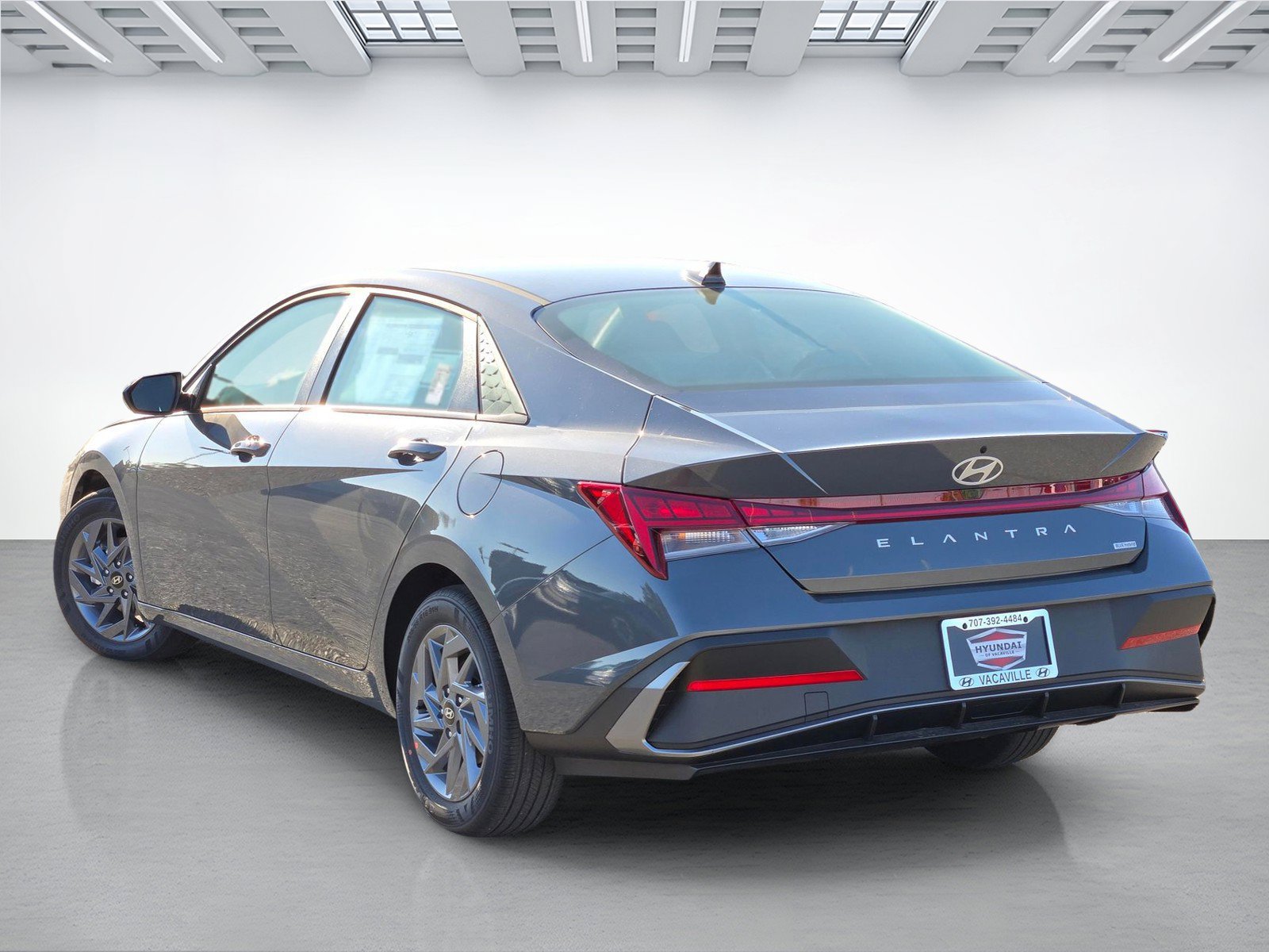New 2026 Hyundai Elantra Hybrid FWD image 6
