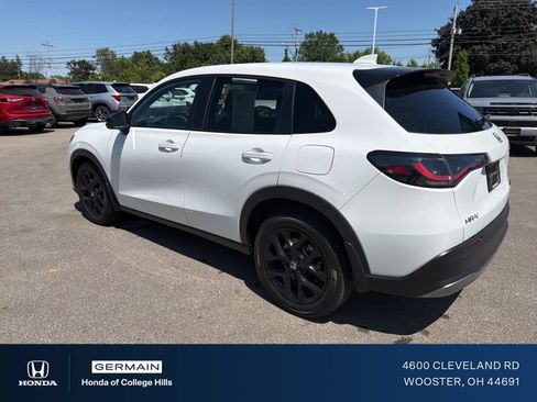 Used 2023 Honda HR-V Sport image 9