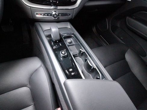 Certified 2025 Volvo XC60 B5 Core w/ Climate Package image 10