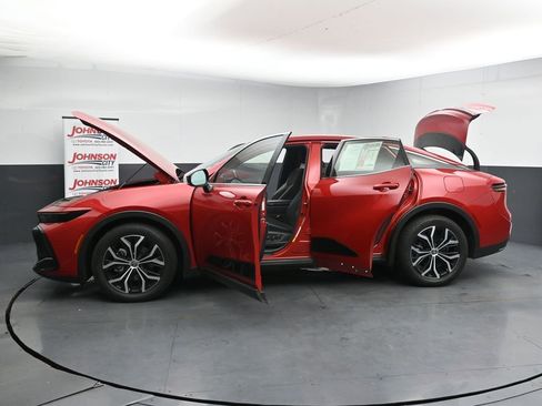 Used 2024 Toyota Crown AWD/4WD image 28