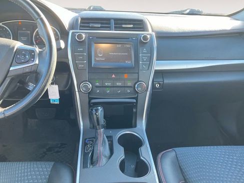 Used 2015 Toyota Camry SE image 7
