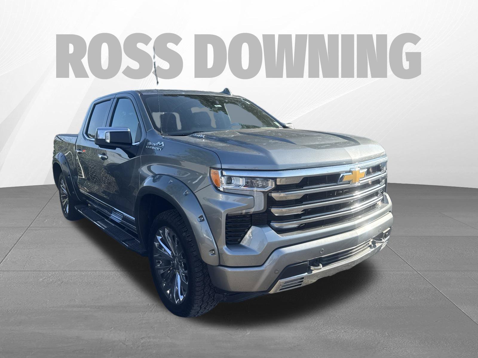 Used 2023 Chevrolet Silverado 1500 High Country w/ Technology Package AWD/4WD image 3