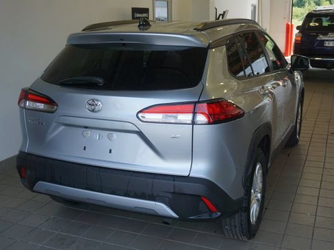 Certified 2025 Toyota Corolla Cross LE FWD image 12