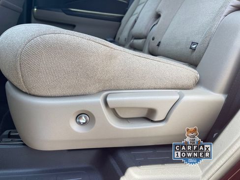 Used 2021 Honda Pilot EX image 19