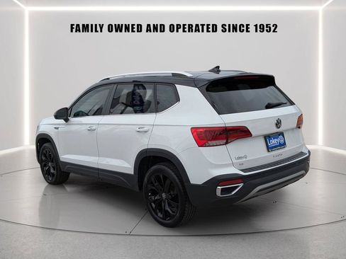Certified 2023 Volkswagen Taos SE w/ Panoramic Sunroof Package FWD image 4