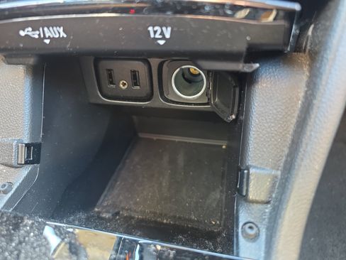 Used 2019 Buick Encore Essence w/ Experience Buick Package image 38