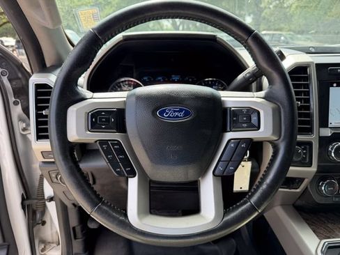 Used 2019 Ford F250 Lariat w/ Lariat Value Package AWD/4WD image 10