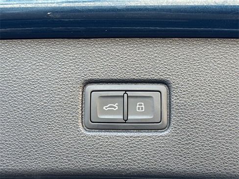 Used 2019 Audi Q7 2.0T Premium Plus w/ Premium Plus Package image 36