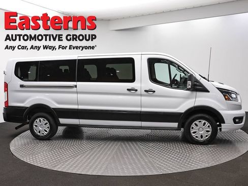 Used 2023 Ford Transit 350 XLT RWD image 4