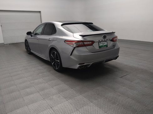 Used 2018 Toyota Camry XSE image 5