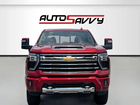 Used 2025 Chevrolet Silverado 3500 LTZ w/ LTZ Plus Package AWD/4WD image 2
