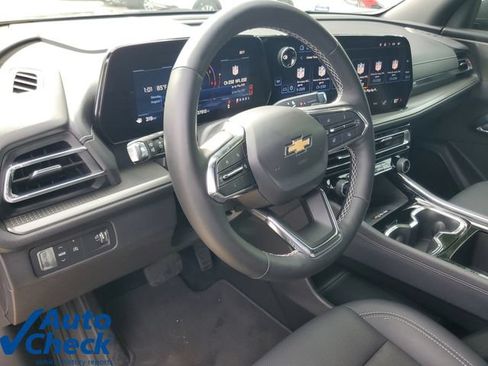 Certified 2025 Chevrolet Traverse LT FWD image 20