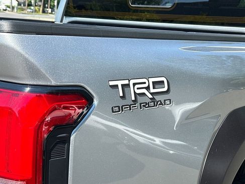 Used 2025 Toyota Tacoma TRD Off-Road w/ TRD Off Road Upgrade Package AWD/4WD image 6