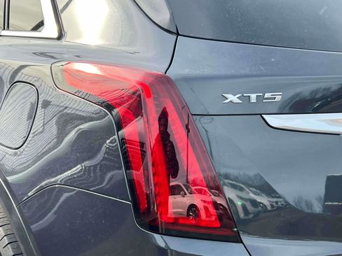 Certified 2022 Cadillac XT5 Premium Luxury image 8