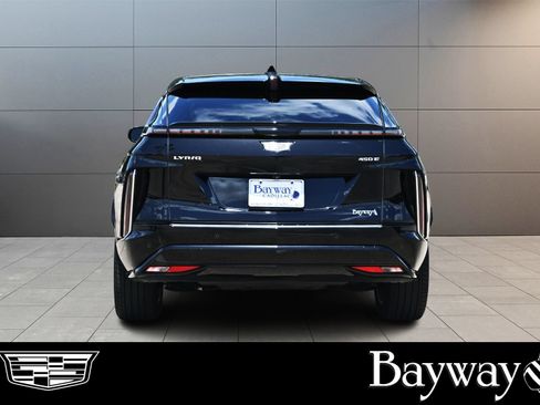 Used 2024 Cadillac Lyriq Luxury RWD image 7