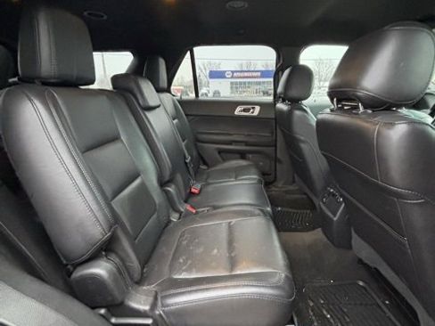 Used 2015 Ford Explorer XLT w/ Equipment Group 202B image 15