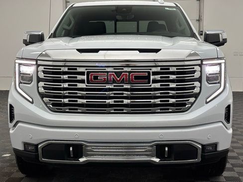 New 2026 GMC Sierra 1500 Denali w/ Denali Reserve Package image 15