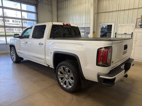 Used 2016 GMC Sierra 1500 Denali w/ Denali Ultimate Package AWD/4WD image 8