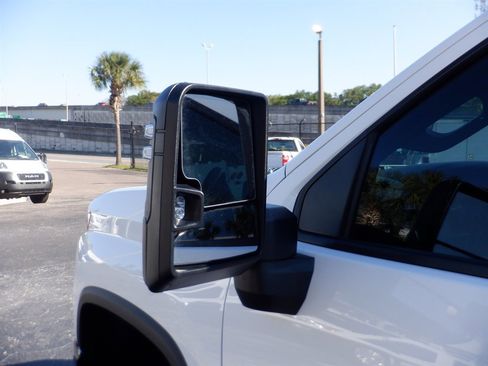 Used 2022 Chevrolet Silverado 2500 Custom w/ Custom Value Package image 24