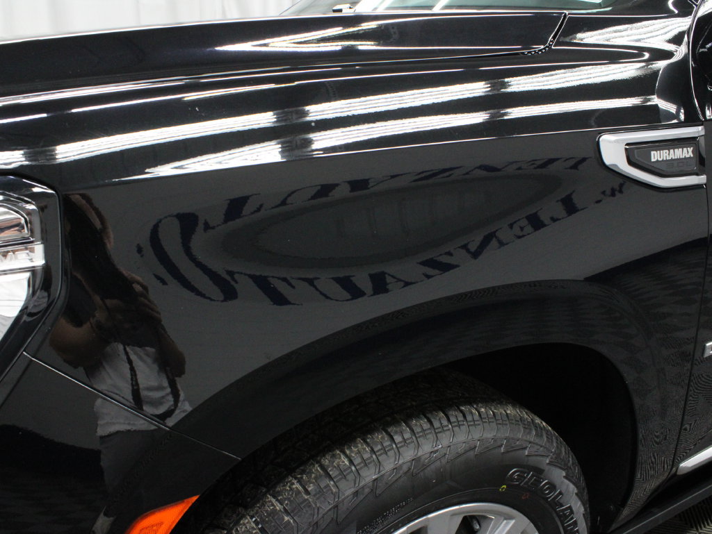 Used 2023 GMC Yukon XL Denali AWD/4WD image 54